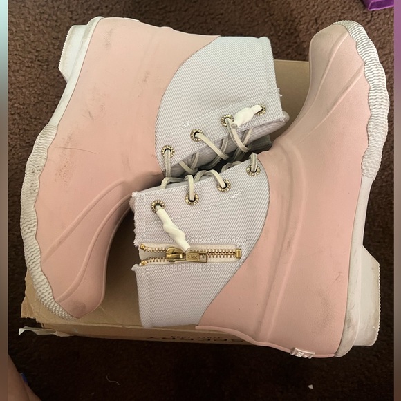 Sperry Top Sider Waterproof Duck Boots Pink Ivory Gold Zip Women 7, WORN - Picture 3 of 9